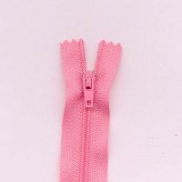 Miniatura de foto de Cremallera de nylon cerrada 35cm rosa