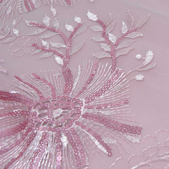 Foto de Encaje tul bordado con lentejuelas flores rosa